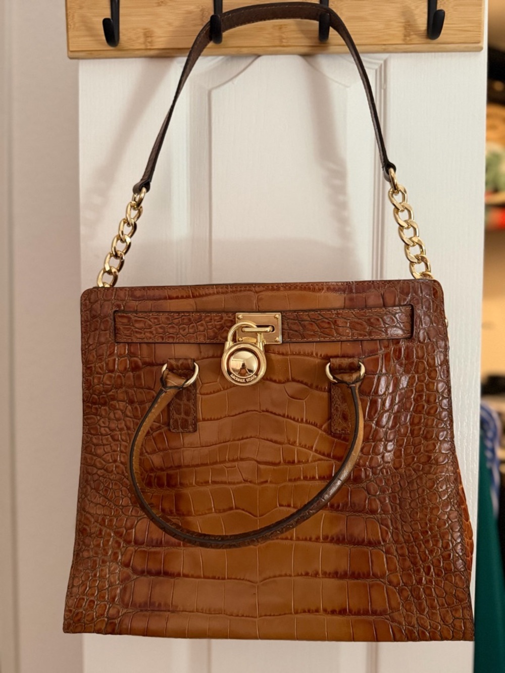 New Women's Brown Croc-Embossed Leather Top-Handle Bag